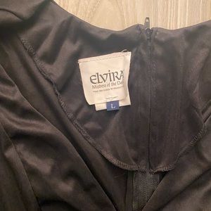 Halloween costume Elvira